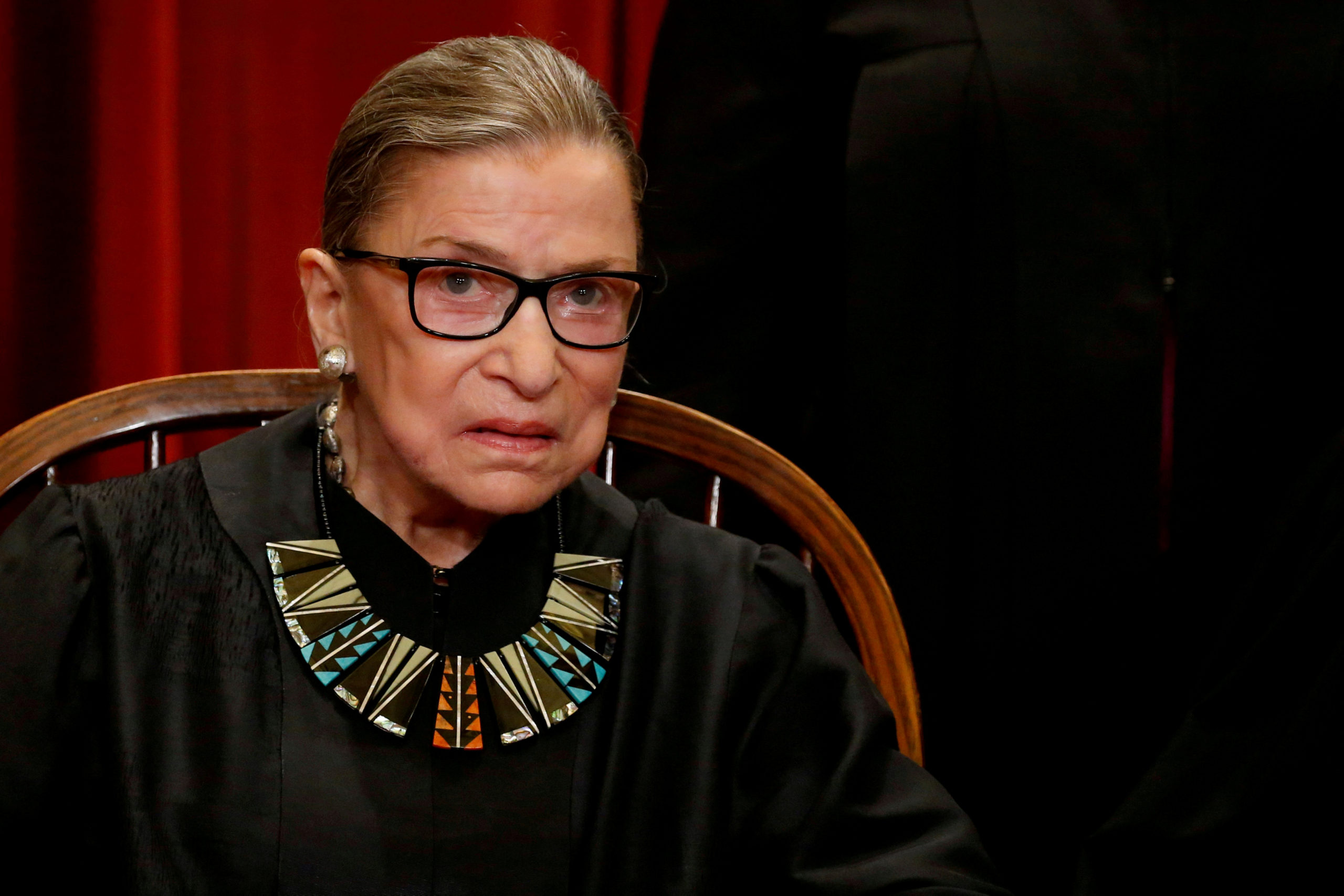 La juge à la Cour suprême Ginsburg est décédée, Trump veut la remplacer "sans délai"